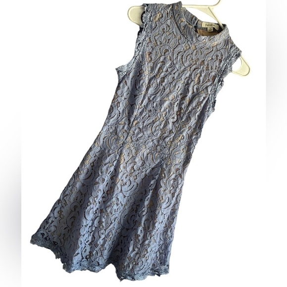 Francesca’s Periwinkle Lace Overlay Dress • Used • Size: Small - Picture 5 of 11